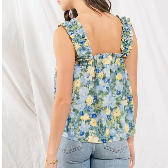 NWT Ruched Strap Floral Top Size Small - Picture 2 of 4